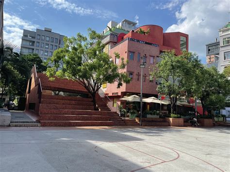 Handshake Urbanism: Urbanus renovates Nantou, Shenzhen – and gentrifies