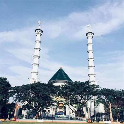 3 Masjid Ikonik Di Lamongan Ini Kerap Jadi Pilihan Traveler Muslim