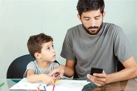 Padres Presentes Y A La Vez Ausentes Magisnet