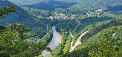 Thousand Steps Trail Is A Challenging Hike In Pennsylvania That Will