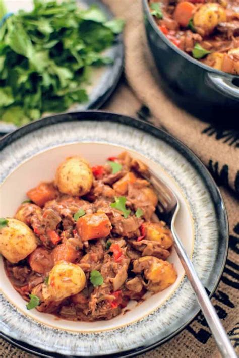 Slimming World Slow Cooker Syn Free Beef Stew Tastefully Vikkie