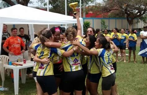 Meninas do Cuiabá conquistam torneio de rugby sevens no MS