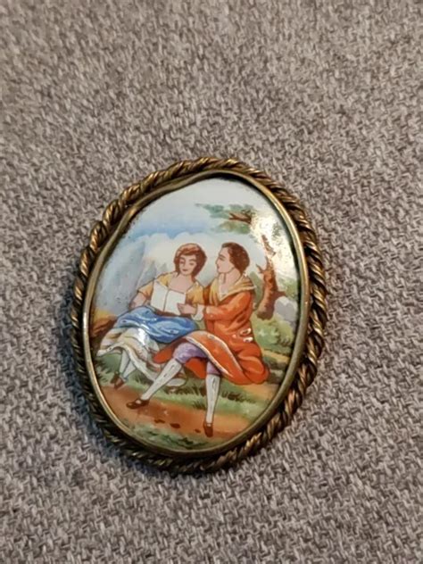 ANCIENNE BROCHE EN Porcelaine De Limoges Peinte Main Signée EUR 12 00