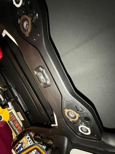 JEEP JL WRANGLER カーオーディオのアップグレードの方法ラングラーのサウンドバーのスピーカー交換編 HOT WIRED ホットワイヤード オフィシャルブログ