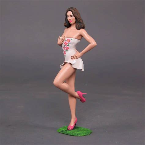 Painted Resin Figure Of Woman A D Mb Models