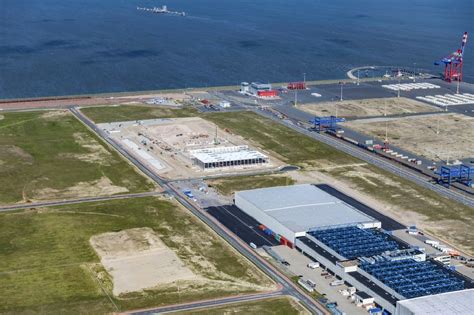 Luftaufnahme Wilhelmshaven Containerterminal Im Containerhafen Des