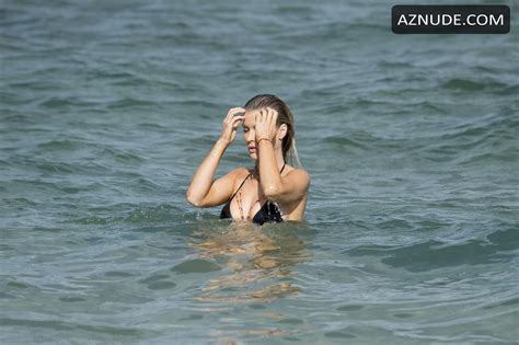 Joanna Krupa Sexy Flaunts Her Tits And Butt On A Beach In Miami AZNude