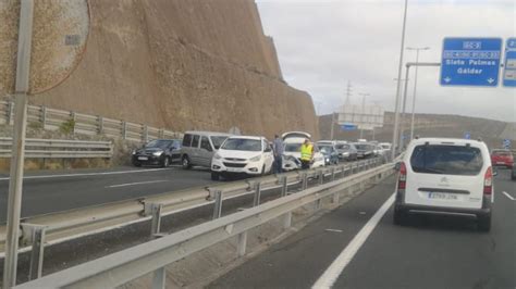 Accidente Tr Fico Un Accidente Provoca Retenciones En La