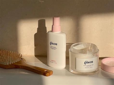 10 Tips to Tame Flyaway Hair – Gisou EU