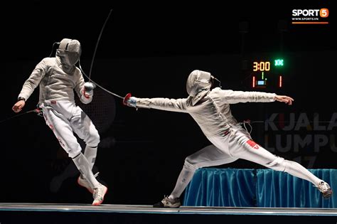 Hot boy cầm lá cờ Việt Nam tại lễ khai mạc SEA Games Nhan sắc cực phẩm huy chương vàng chỉ