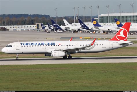 TC JSN Turkish Airlines Airbus A321 231 WL Photo by Björn Düwel ID