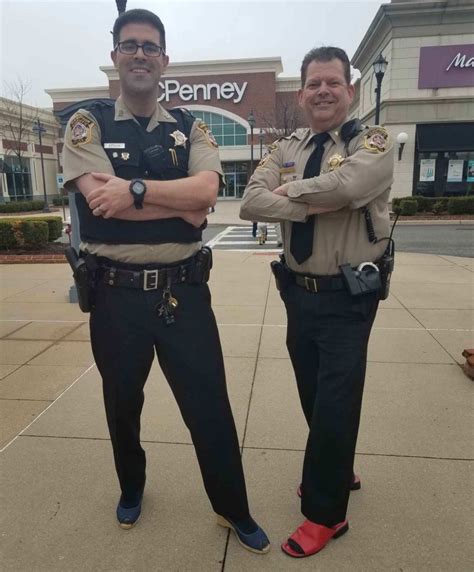 Hampton Deputies Walk To Stop Sexual Violence Virginia Sheriffs Association