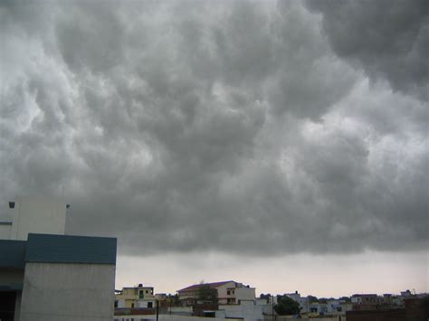 File:Monsoon clouds Lucknow.JPG - Wikipedia