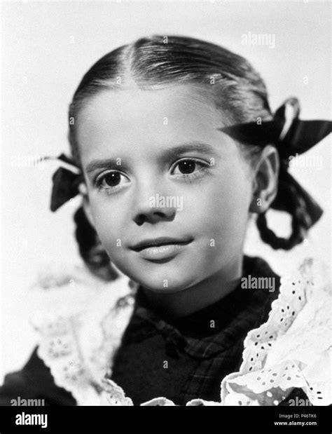 Miracle on 34th street natalie wood Black and White Stock Photos & Images - Alamy