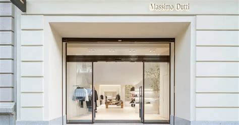 Ayer entré a Massimo Dutti a por una parka y me enamoré de su diseño