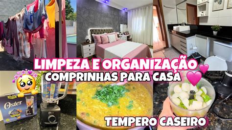 Limpeza E Organiza O Lavei Muitas Roupas Interna O