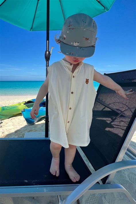 Olivia Munn And John Mulaney Enjoy Thanksgiving Vacation With Son Malcolm