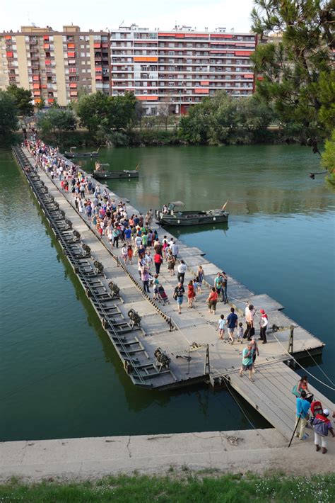 Pontoon Bridge Zaragoza Temporary Bridge Over The Ebro I Flickr