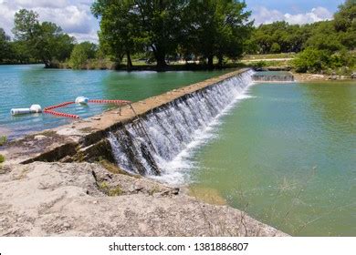 15,542 Small Dam Images, Stock Photos, 3D objects, & Vectors | Shutterstock