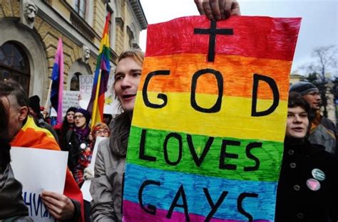 Mi pastor me explicó lo aberrante que era ser homosexual La confesión de un gay cristiano