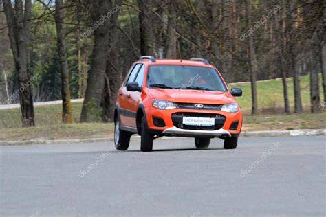 LADA Kalina Cross – Stock Editorial Photo © volhanna #79008644
