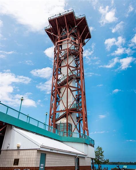 Th Bicentennial Tower In Erie Pa After A Rainy Weekend The Sun Finally