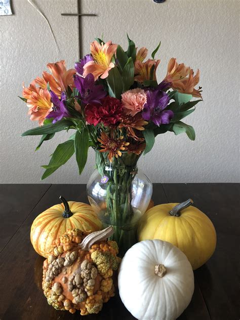 Fall TableTop Decor | Fall tabletop decor, Fall tabletop, Table top decor