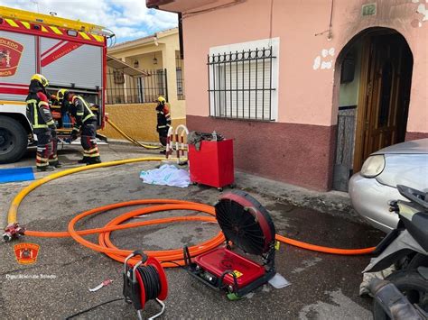 cpeistoledo on Twitter Incendio urbano Esquivias Extinción zona de