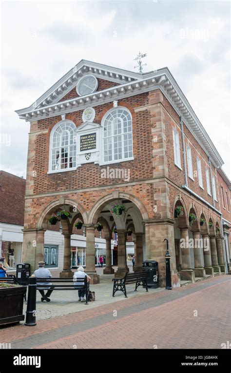 Tamworth Town Hall in Market Street, Tamworth Stock Photo - Alamy