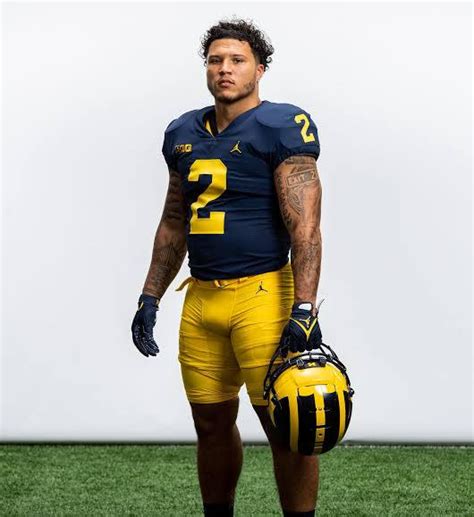 Blake Corum Appreciation Post 🌹 R Michiganwolverines