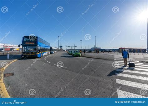 Bc Ferries Tsawwassen Ferry Passenger Pick Up Terminal Parking Lot And