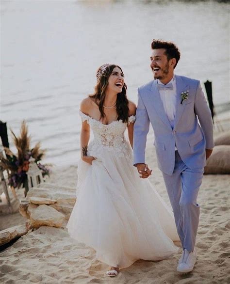 Pin By Turkish Series And Celebrities On Deniz Baysal Wedding Couple