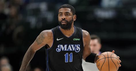 Mavs Kyrie Irving Out With Thumb Injury Vs Kevin Durant Devin Booker