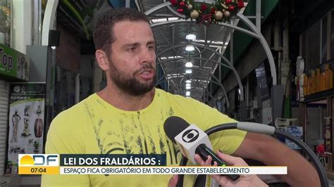 Vídeo Lei sancionada pelo Governador obriga instalação de fraldários