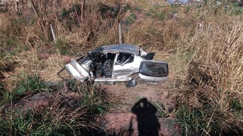 Br Ve Culo Sai De Pista E Quatro Pessoas Ficam Feridas Em Estreito