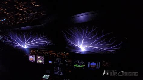 St. Elmo's Fire as Seen from Aircraft｜Hong Kong Observatory(HKO)｜Educational Resources