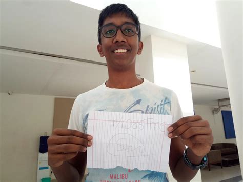 Year Old Virgin Never Kissed A Girl Dumped Twice Kinda Gay Do Ur Worst Scrolller