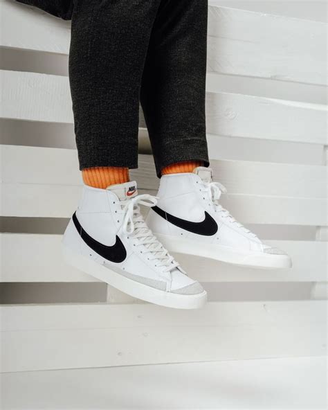 Pin Von Jonathan Curry Auf How To Wear Nike Blazers Nike Schuhe