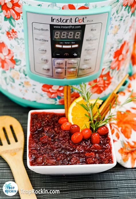 Instant Pot Cranberry Sauce | Trop Rockin