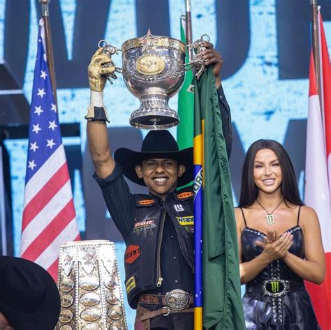 C Ssio Dias Coroado Campe O Mundial Da Pbr