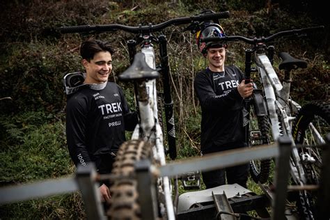 2023 Trek Factory Racing Dh Team Preview Get The Popcorn Ready Trek Race Shop