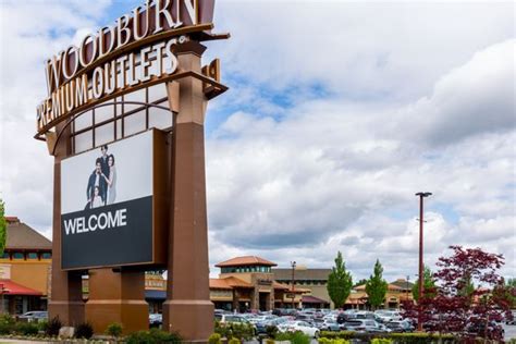 WOODBURN PREMIUM OUTLETS - 263 Photos & 367 Reviews - Shopping Centers ...