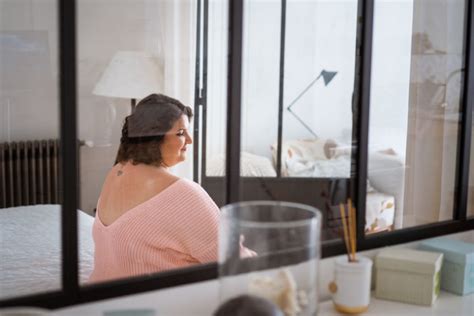 Es tu obligée de porter de la lingerie pour une séance boudoir