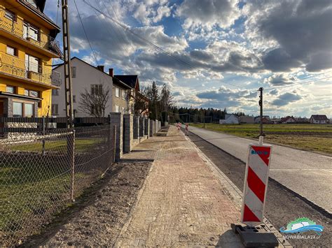 Budowa chodnika na półmetku nowabiala24 pl