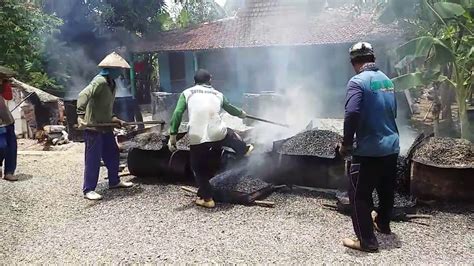 Luar Biasa Inilah Proses Manual Aspal Goreng Luar Biasa Yang Membuat