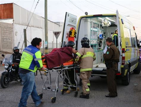 Colisión entre una camioneta y una motocicleta en el puerto de Caldera