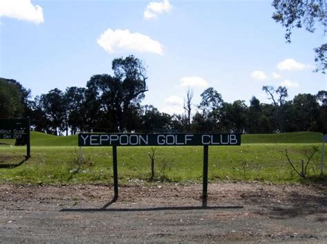 Yeppoon Golf Course - Yeppoon Yeppoon Golf Course welcome sign