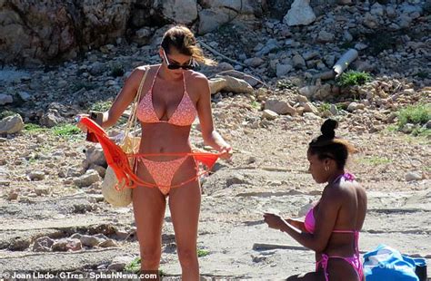 Love Island S Rebecca Gormley Puts On A Busty Display In An Orange Bikini While MAFS S Whitney