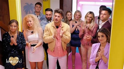 Sex Bei Love Island Henrik Greift Im Bett Mit Aurelia Zum Kondom