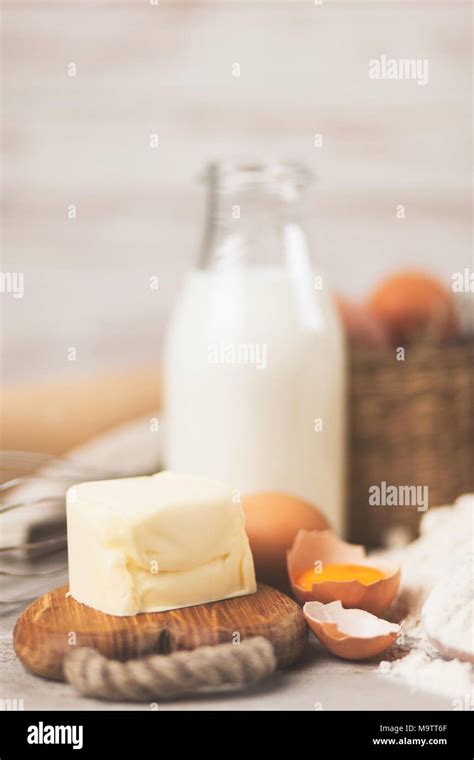 Basic baking ingredients Stock Photo - Alamy